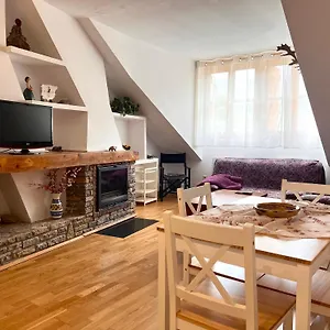 Apartamento Centrico Con Parking, Rialp